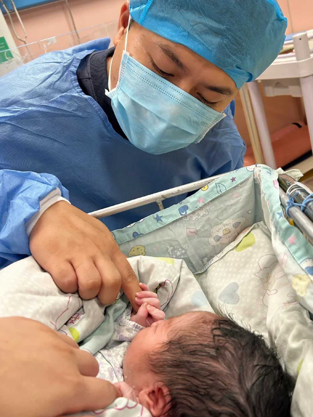 （助孕包成功中心）科普 赴美国冷冻卵子前这些问题你必须了解